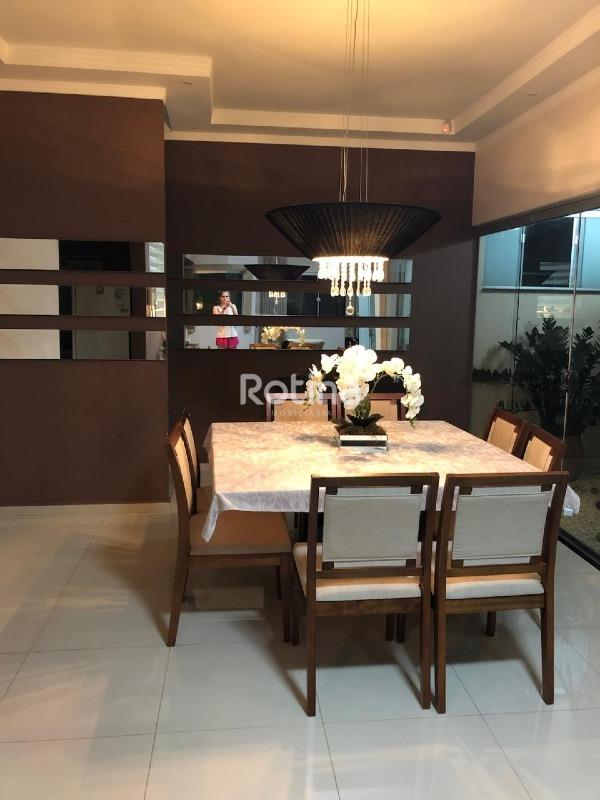 Casa à venda, 4 quartos em Uberlândia no bairro Alto Umuarama no valor de R$ 1.070.000,00 - Rotina Imobiliária: 