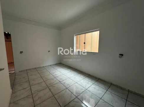 Casa à venda, 3 quartos em Uberlândia no bairro Alto Umuarama no valor de R$ 500.000,00 - Rotina Imobiliária: 