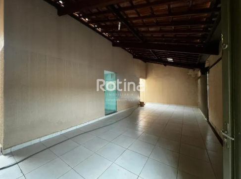 Casa à venda, 3 quartos em Uberlândia no bairro Alto Umuarama no valor de R$ 500.000,00 - Rotina Imobiliária: 