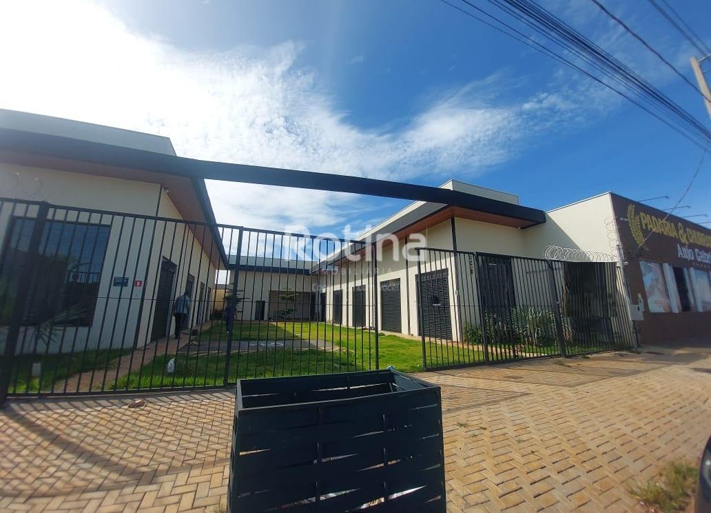Loja para alugar, em Uberlândia no bairro Monte Hebron no valor de R$ 0,00 - Rotina Imobiliária: 