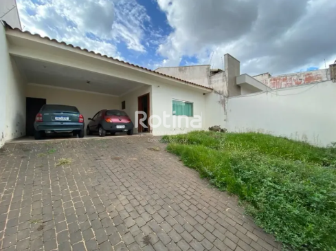 Casa à venda, 3 quartos em Uberlândia no bairro Vigilato Pereira no valor de R$ 570.000,00 - Rotina Imobiliária: 