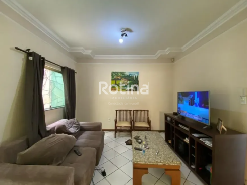 Casa à venda, 3 quartos em Uberlândia no bairro Vigilato Pereira no valor de R$ 570.000,00 - Rotina Imobiliária: 