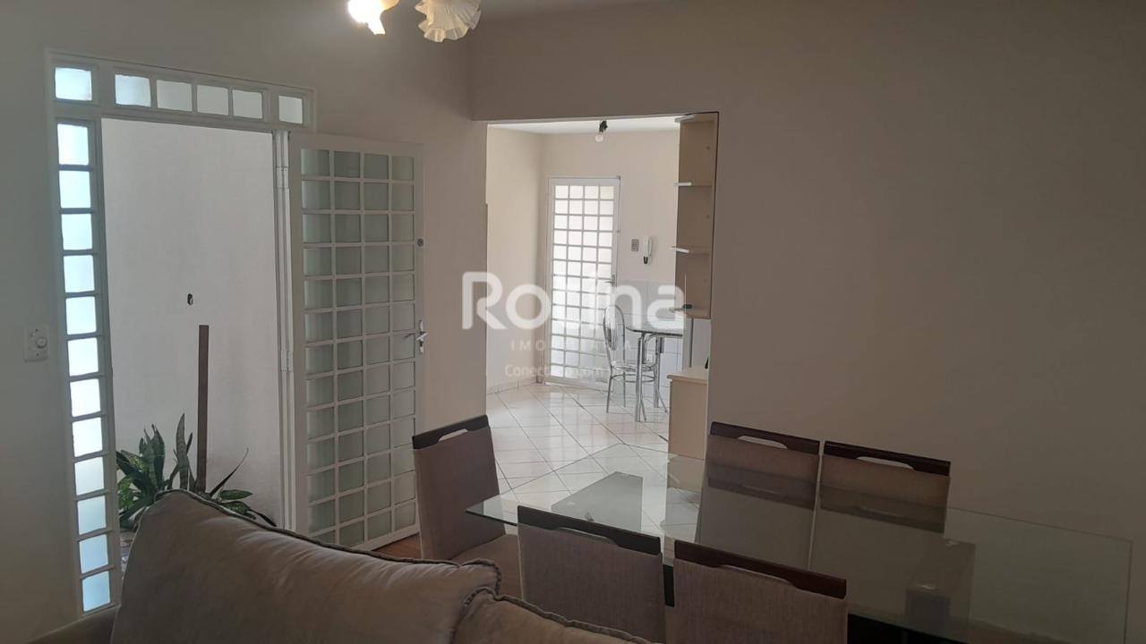 Casa à venda, 3 quartos em Uberlândia no bairro Santa Mônica no valor de R$ 610.000,00 - Rotina Imobiliária: 