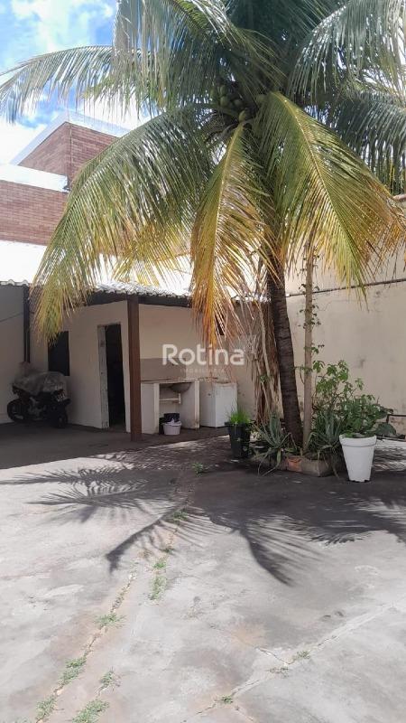 Casa à venda, 3 quartos em Uberlândia no bairro Santa Mônica no valor de R$ 610.000,00 - Rotina Imobiliária: 