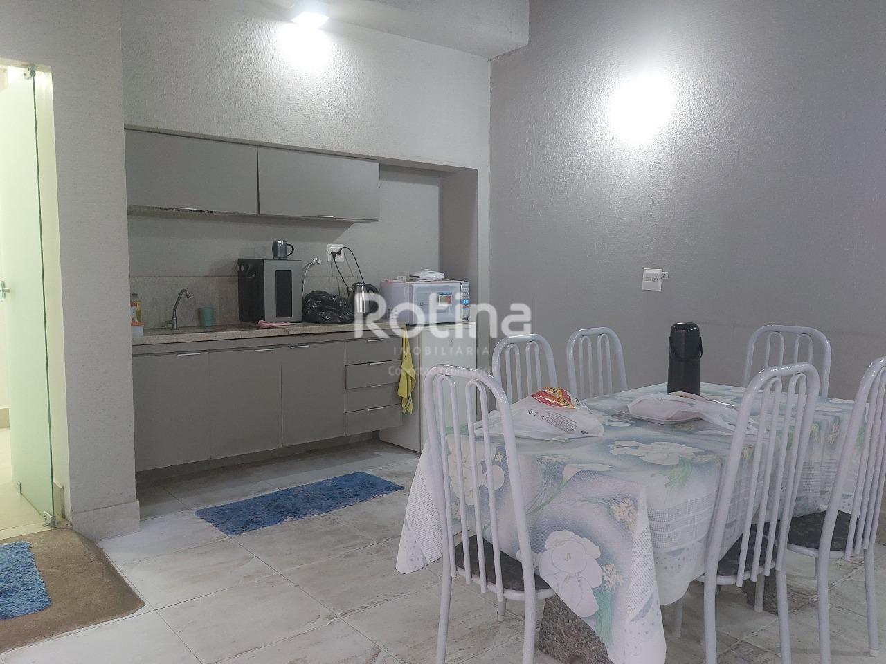 Sala para alugar, em Uberlândia no bairro Tabajaras no valor de R$ 3.250,00 - Rotina Imobiliária: 