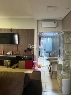 Casa à venda, 3 quartos em Uberlândia no bairro Granada no valor de R$ 850.000,00 - Rotina Imobiliária: 