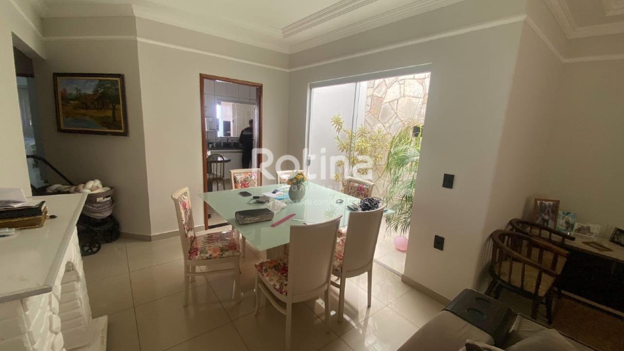 Casa à venda, 3 quartos em Uberlândia no bairro Granada no valor de R$ 665.000,00 - Rotina Imobiliária: 