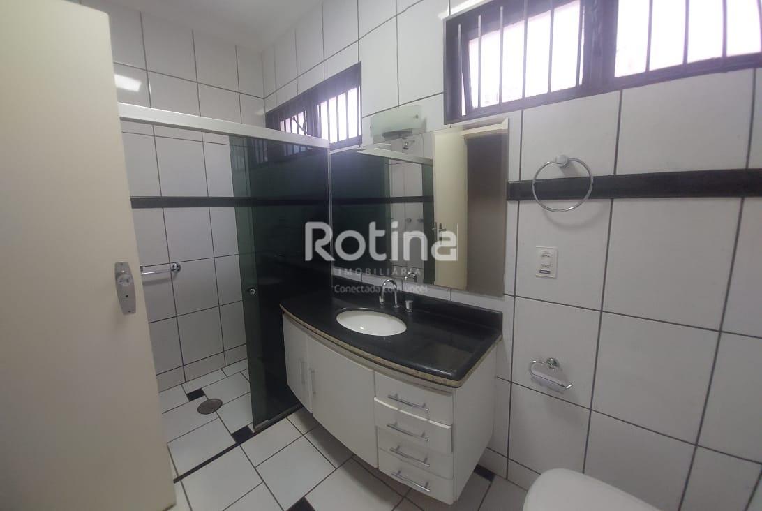 Casa Comercial à venda, 4 quartos em Uberlândia no bairro Lídice no valor de R$ 1.600.000,00 - Rotina Imobiliária: 