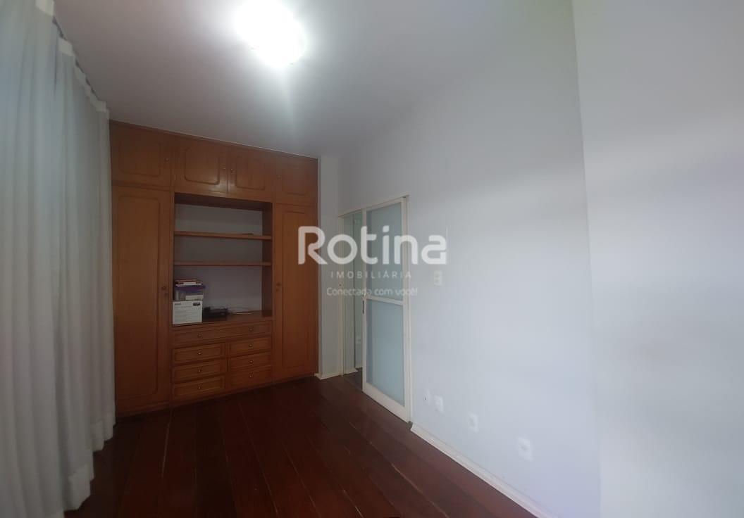 Casa Comercial à venda, 4 quartos em Uberlândia no bairro Lídice no valor de R$ 1.600.000,00 - Rotina Imobiliária: 