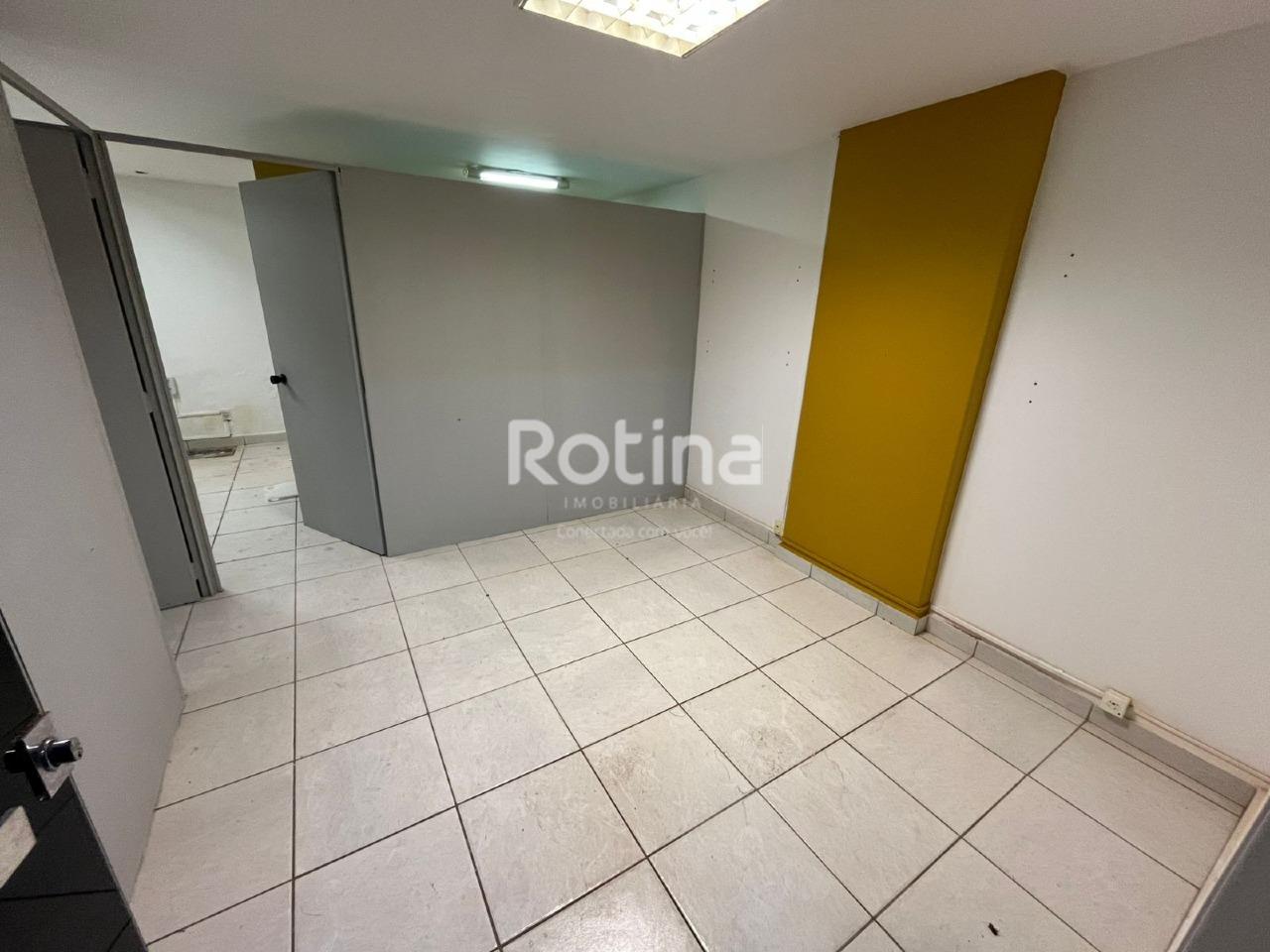 Sala para alugar, em Uberlândia no bairro Centro no valor de R$ 900,00 - Rotina Imobiliária: 
