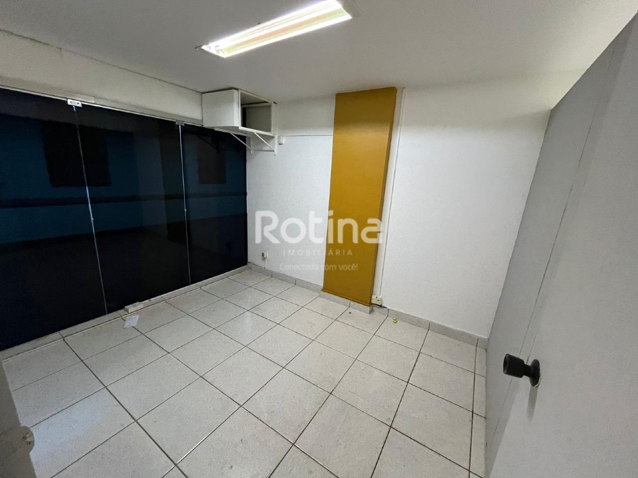 Sala para alugar, em Uberlândia no bairro Centro no valor de R$ 900,00 - Rotina Imobiliária: 
