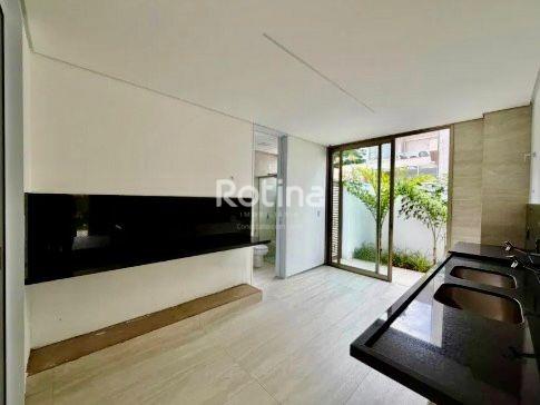 Casa Condomínio Fechado à venda, 5 quartos em Uberlândia no bairro Nova Uberlândia no valor de R$ 9.100.000,00 - Rotina Imobiliária: 