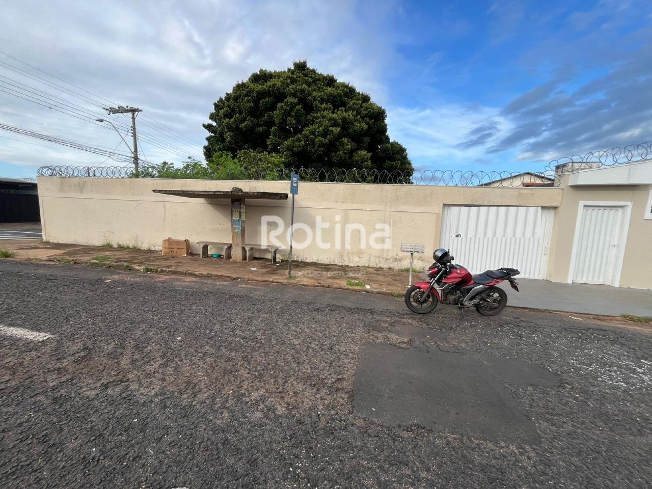 Terreno para alugar, em Uberlândia no bairro Martins no valor de R$ 1.500,00 - Rotina Imobiliária: 