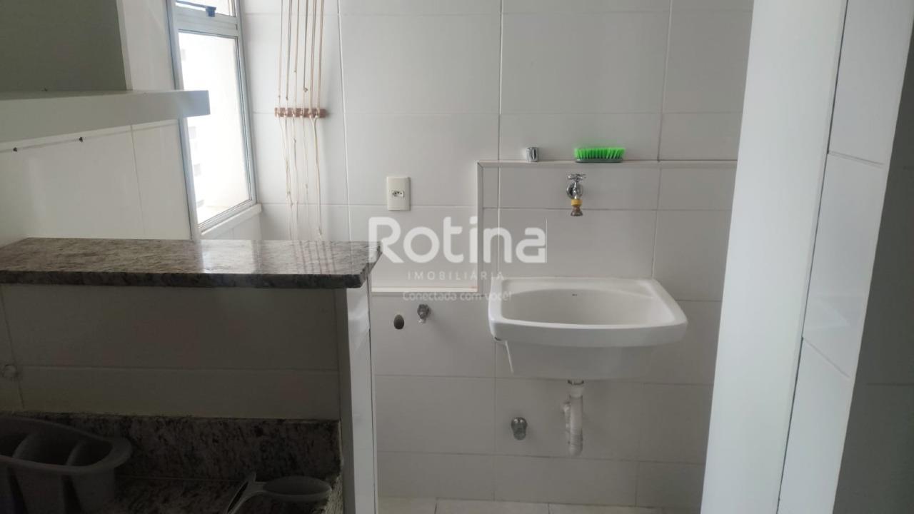 Apartamento para alugar, 3 quartos em Uberlândia no bairro Umuarama no valor de R$ 2.800,00 - Rotina Imobiliária: 