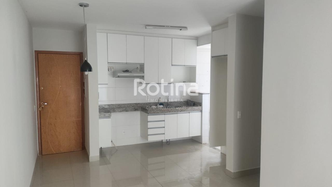 Apartamento para alugar, 3 quartos em Uberlândia no bairro Umuarama no valor de R$ 2.800,00 - Rotina Imobiliária: 