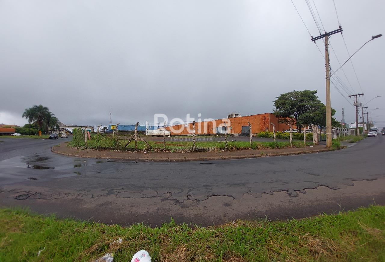 Garagem para alugar, em Uberlândia no bairro Distrito Industrial no valor de R$ 50.000,00 - Rotina Imobiliária: 