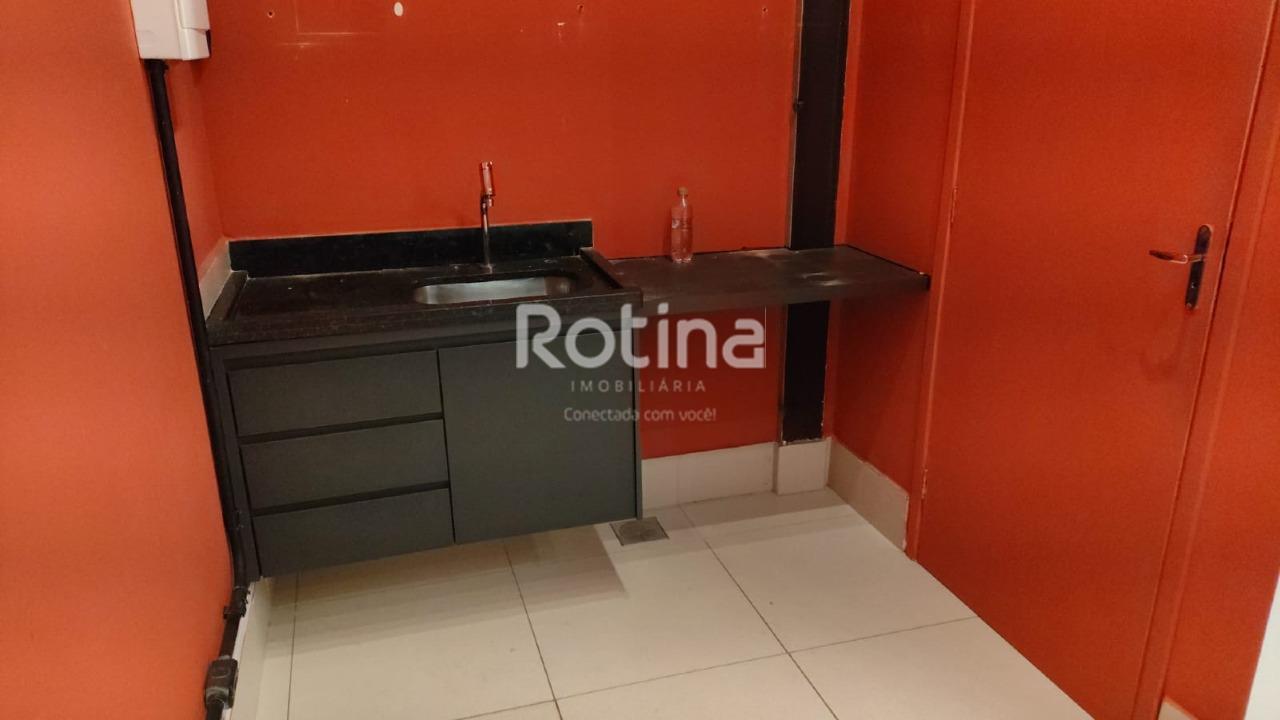 Sala para alugar, em Uberlândia no bairro Centro no valor de R$ 2.800,00 - Rotina Imobiliária: 