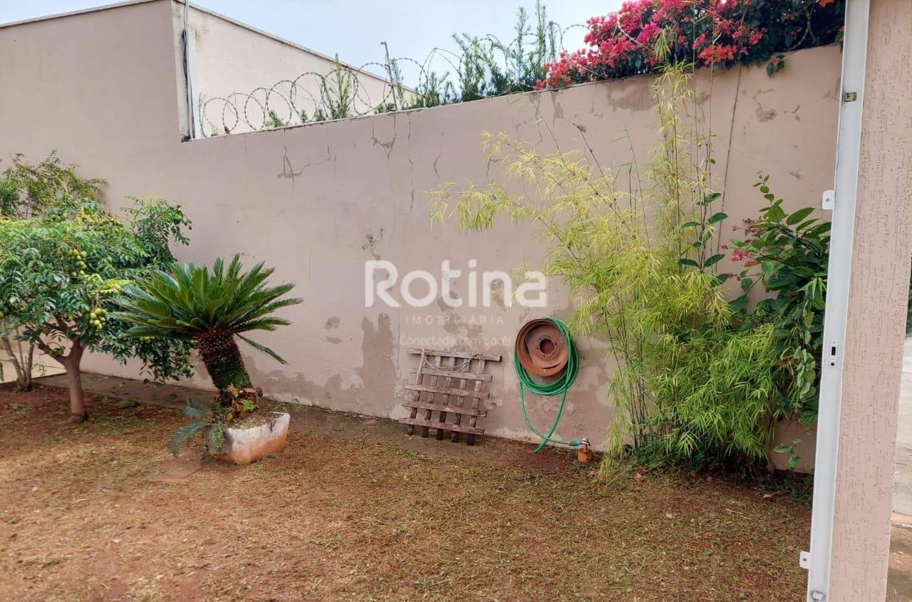 Casa à venda, 3 quartos em Uberlândia no bairro Granada no valor de R$ 580.000,00 - Rotina Imobiliária: 