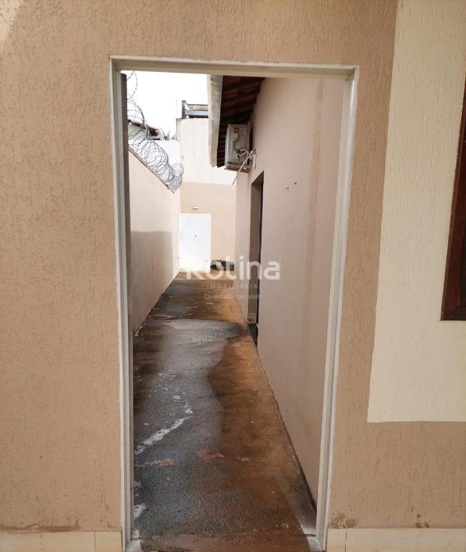 Casa à venda, 3 quartos em Uberlândia no bairro Granada no valor de R$ 580.000,00 - Rotina Imobiliária: 