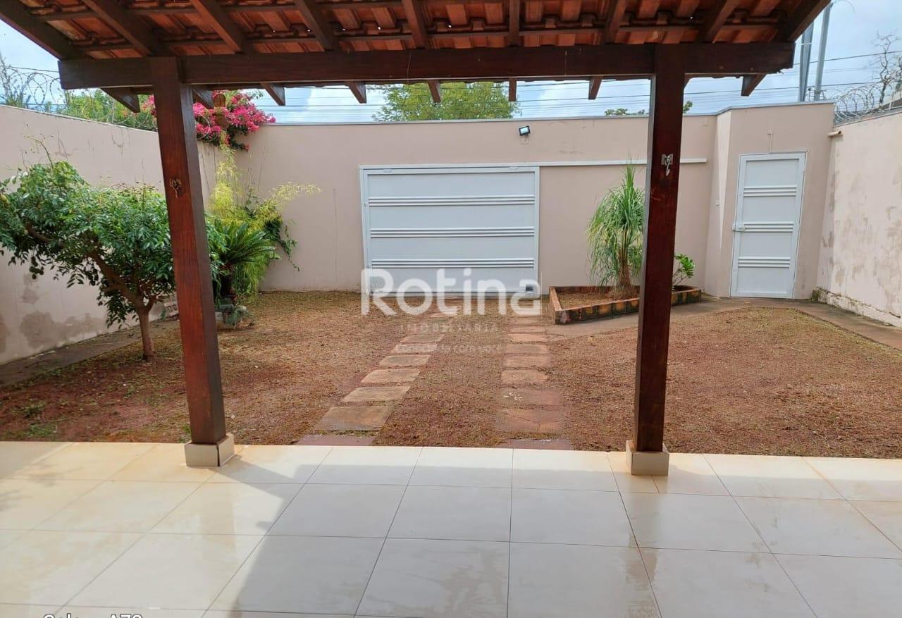 Casa à venda, 3 quartos em Uberlândia no bairro Granada no valor de R$ 580.000,00 - Rotina Imobiliária: 