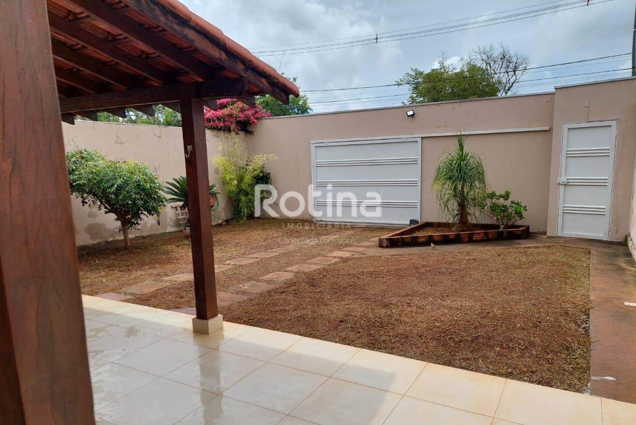 Casa à venda, 3 quartos em Uberlândia no bairro Granada no valor de R$ 580.000,00 - Rotina Imobiliária: 