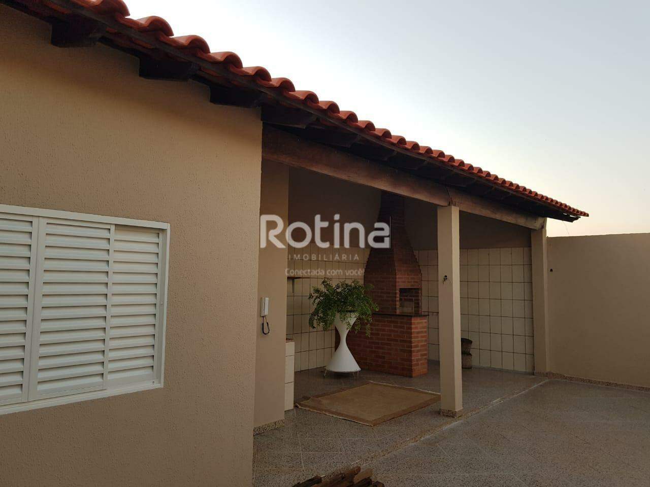 Casa à venda, 4 quartos em Uberlândia no bairro Santa Mônica no valor de R$ 800.000,00 - Rotina Imobiliária: 