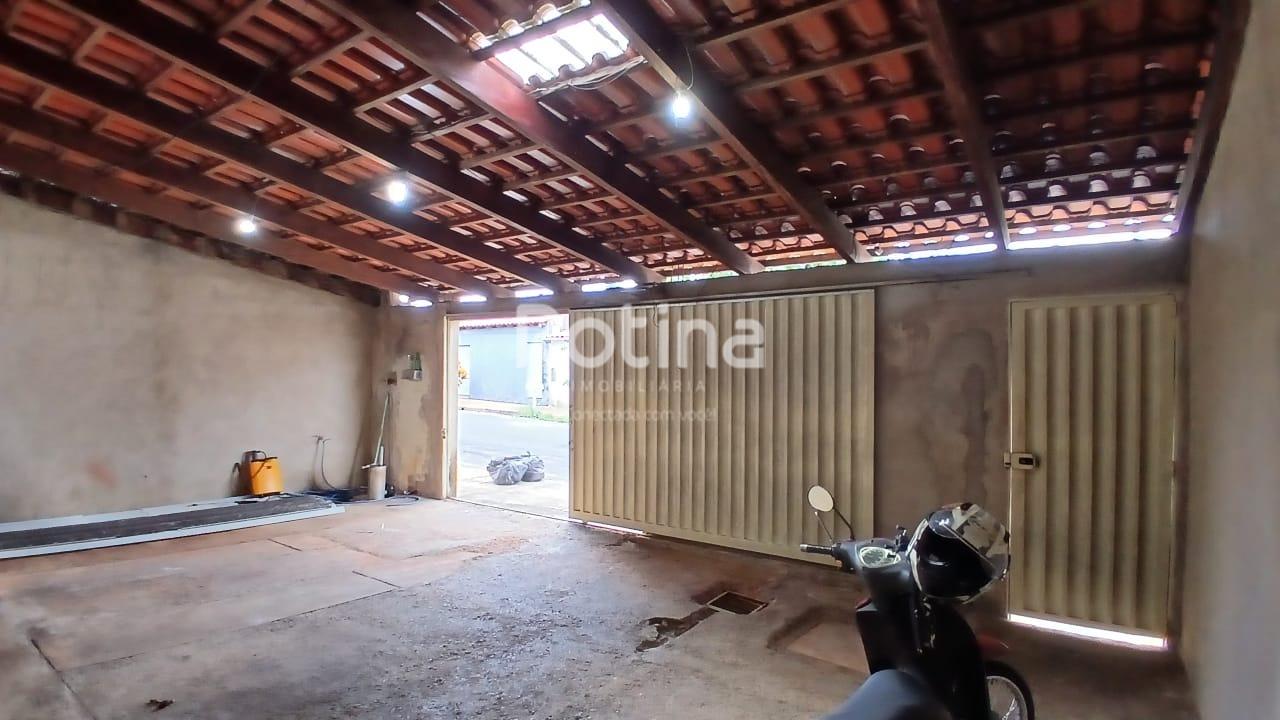 Casa para alugar, 2 quartos em Uberlândia no bairro Jardim Canaã no valor de R$ 1.500,00 - Rotina Imobiliária: 