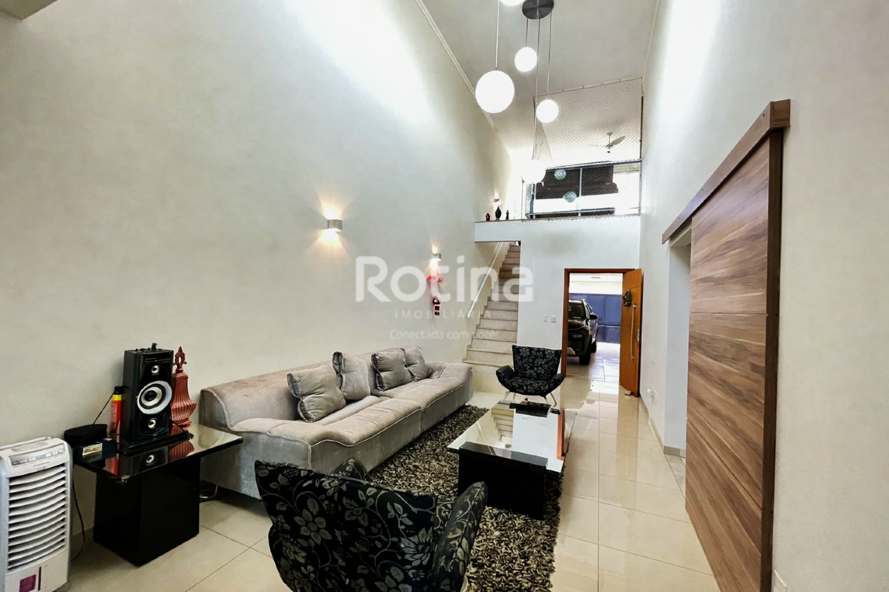 Casa à venda, 4 quartos em Uberlândia no bairro Presidente Roosevelt no valor de R$ 1.300.000,00 - Rotina Imobiliária: 