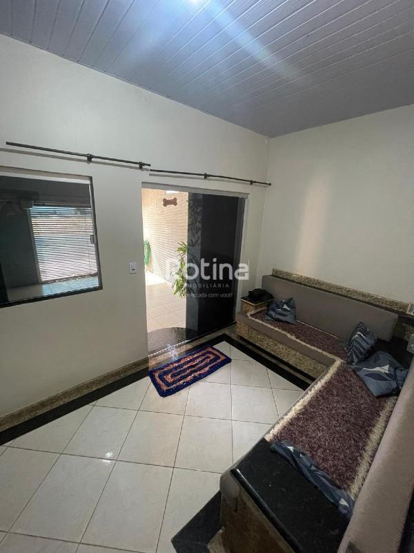 Casa à venda, 2 quartos em Uberlândia no bairro São Jorge no valor de R$ 290.000,00 - Rotina Imobiliária: 