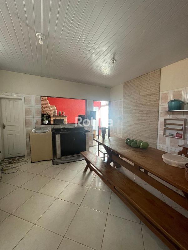 Casa à venda, 2 quartos em Uberlândia no bairro São Jorge no valor de R$ 290.000,00 - Rotina Imobiliária: 