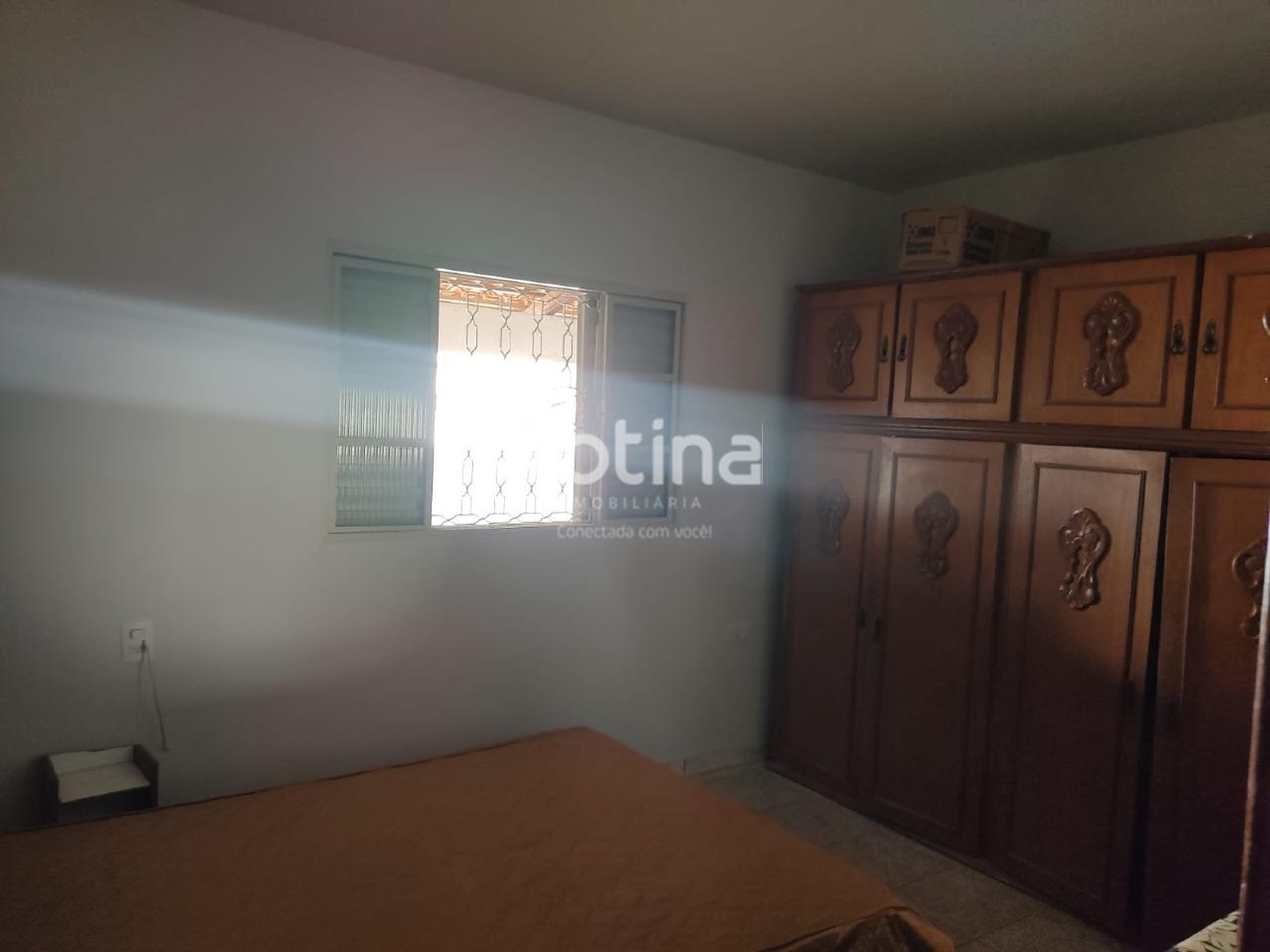 Casa à venda, 3 quartos em Uberlândia no bairro Residencial Gramado no valor de R$ 380.000,00 - Rotina Imobiliária: 