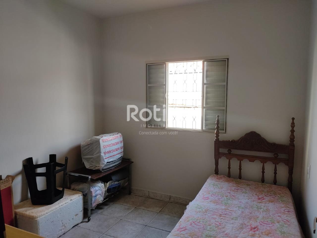 Casa à venda, 3 quartos em Uberlândia no bairro Residencial Gramado no valor de R$ 380.000,00 - Rotina Imobiliária: 
