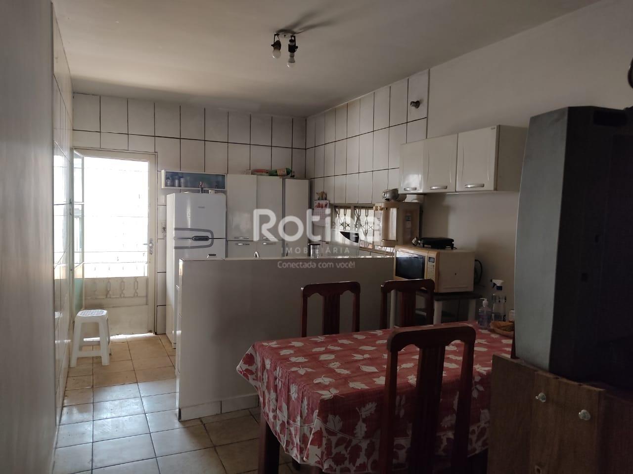 Casa à venda, 3 quartos em Uberlândia no bairro Residencial Gramado no valor de R$ 380.000,00 - Rotina Imobiliária: 