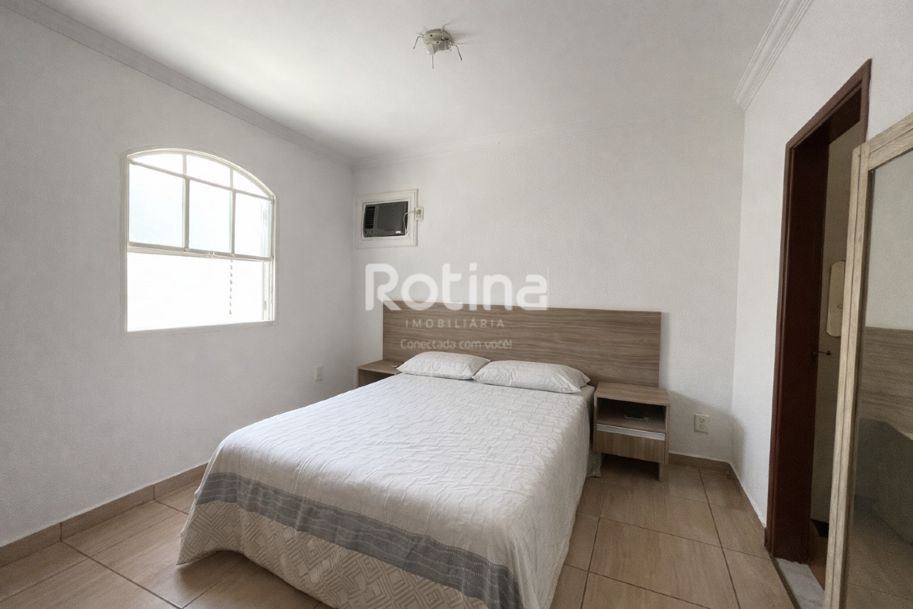 Casa à venda, 3 quartos em Uberlândia no bairro Cidade Jardim no valor de R$ 650.000,00 - Rotina Imobiliária: 