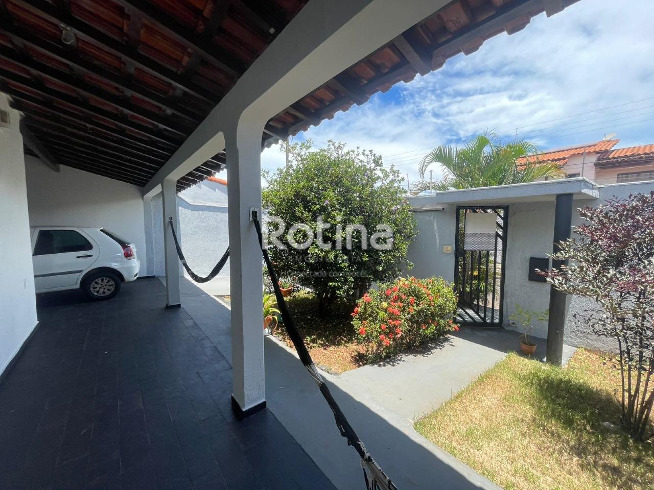 Casa à venda, 3 quartos em Uberlândia no bairro Cidade Jardim no valor de R$ 650.000,00 - Rotina Imobiliária: 