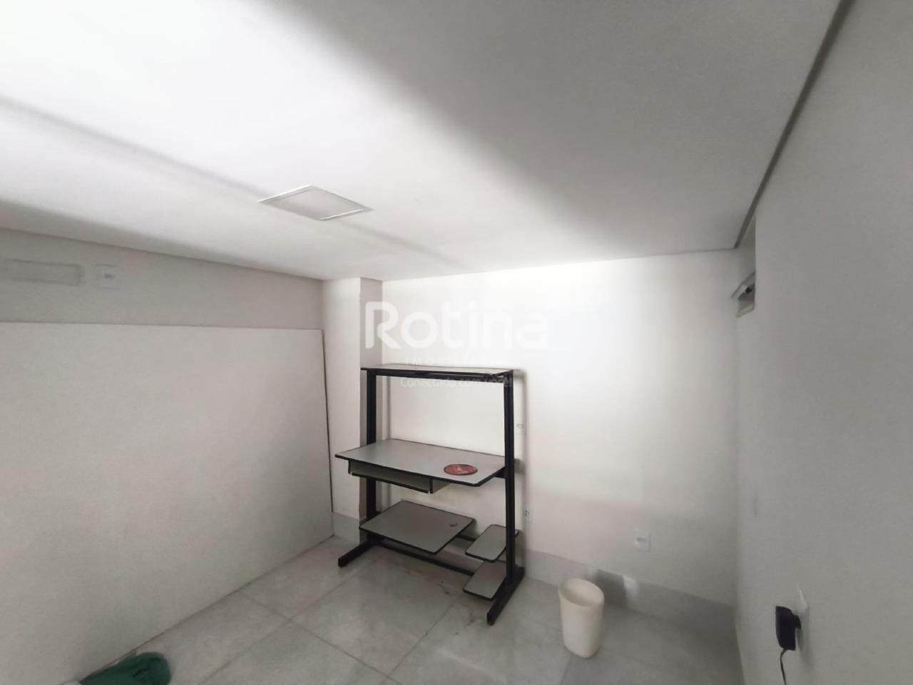Apartamento à venda, 2 quartos em Uberlândia no bairro Santa Mônica no valor de R$ 300.000,00 - Rotina Imobiliária: 