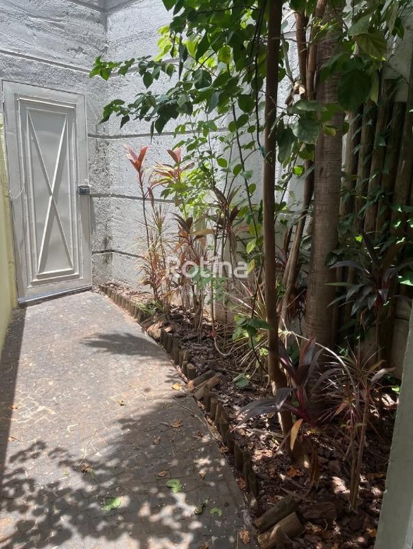 Sala para alugar, em Uberlândia no bairro Morada da Colina no valor de R$ 2.750,00 - Rotina Imobiliária: 