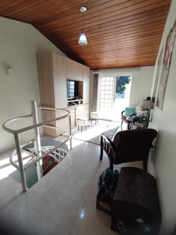 Casa à venda, 4 quartos em Uberlândia no bairro Alto Umuarama no valor de R$ 1.000.000,00 - Rotina Imobiliária: 