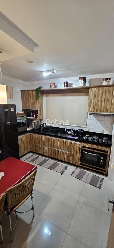 Apartamento à venda, 3 quartos em Uberlândia no bairro Presidente Roosevelt no valor de R$ 380.000,00 - Rotina Imobiliária: 
