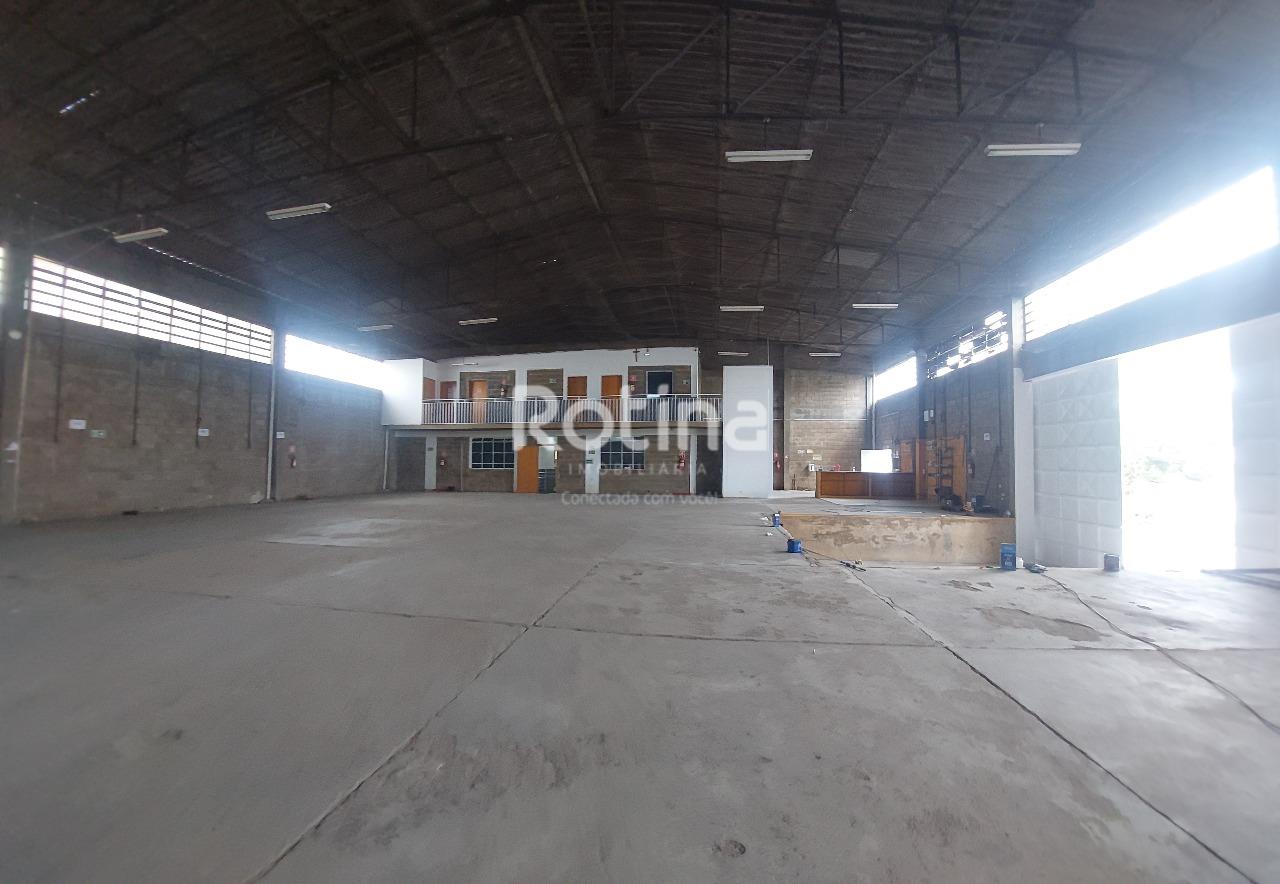 Galpão para alugar, em Uberlândia no bairro Distrito Industrial no valor de R$ 35.000,00 - Rotina Imobiliária: 