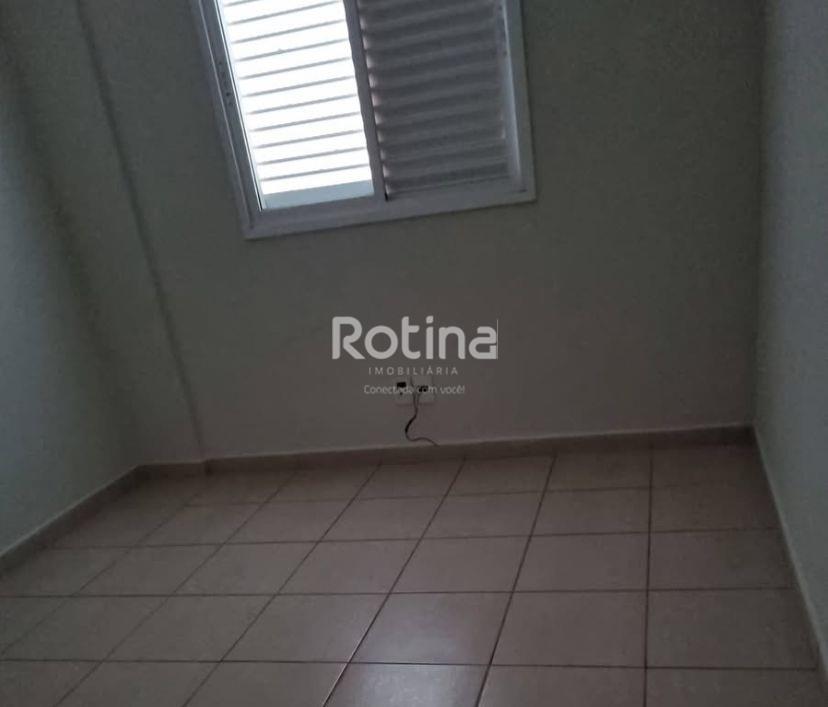 Apartamento para alugar, 3 quartos em Uberlândia no bairro Patrimônio no valor de R$ 2.300,00 - Rotina Imobiliária: 