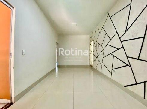 Casa à venda, 3 quartos em Uberlândia no bairro Jardim Califórnia no valor de R$ 600.000,00 - Rotina Imobiliária: 
