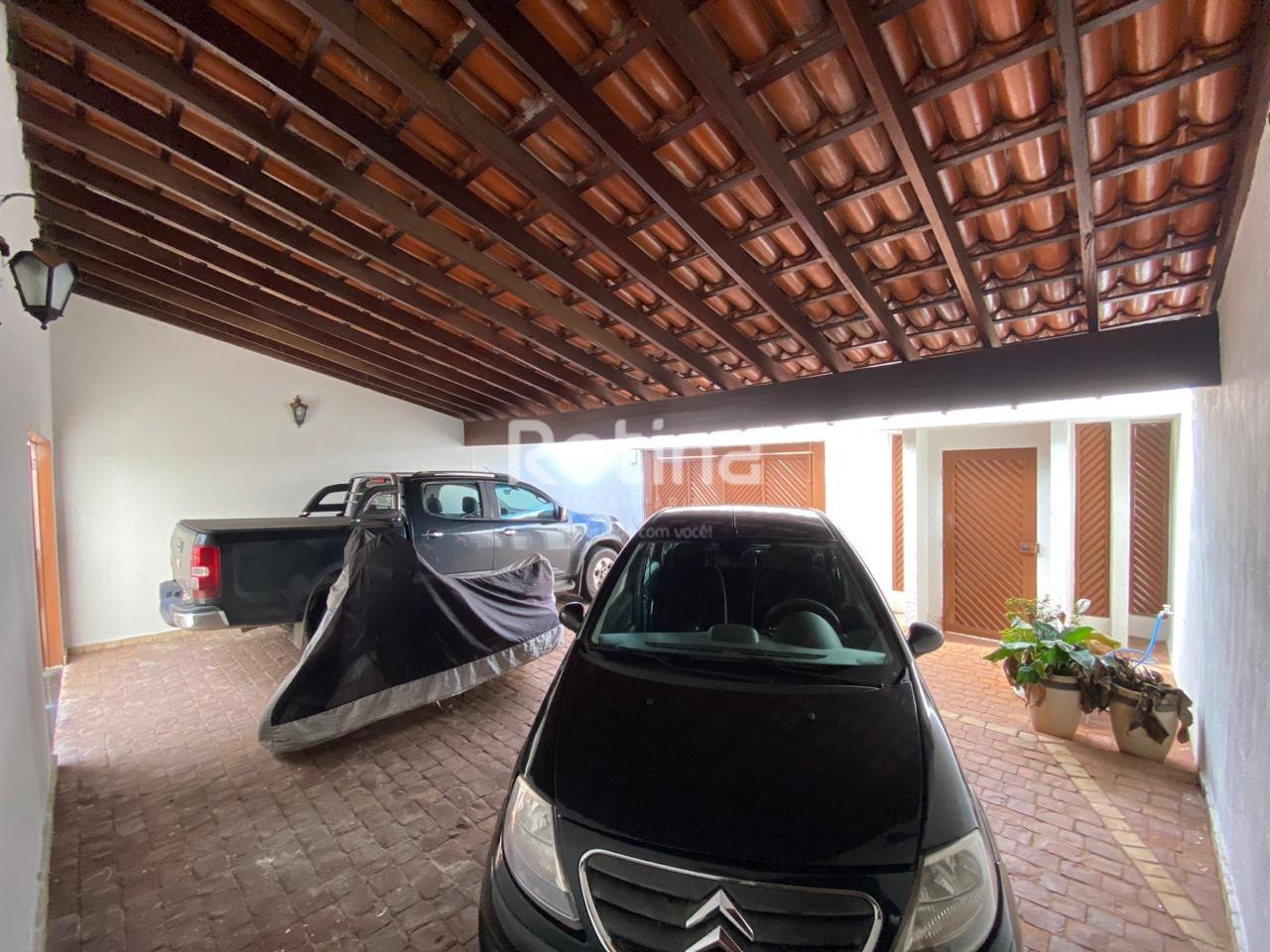 Casa para alugar, 3 quartos em Uberlândia no bairro Jardim Karaíba no valor de R$ 7.500,00 - Rotina Imobiliária: 