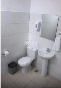 Comercial para alugar, em Uberlândia no bairro Laranjeiras no valor de R$ 2.500,00 - Rotina Imobiliária: 