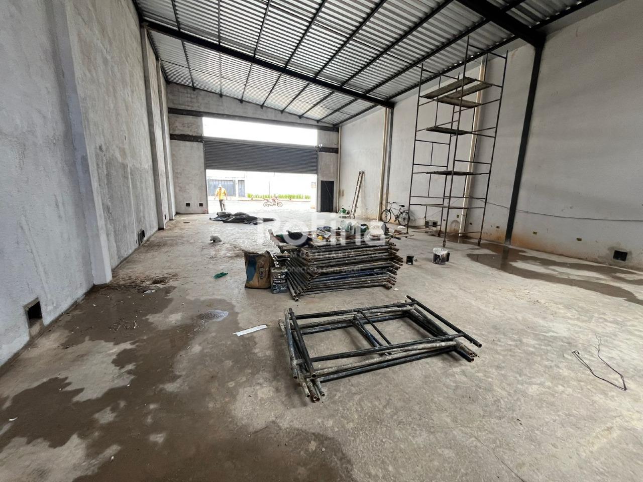 Galpão para alugar, em Uberlândia no bairro Alto Umuarama no valor de R$ 6.500,00 - Rotina Imobiliária: 