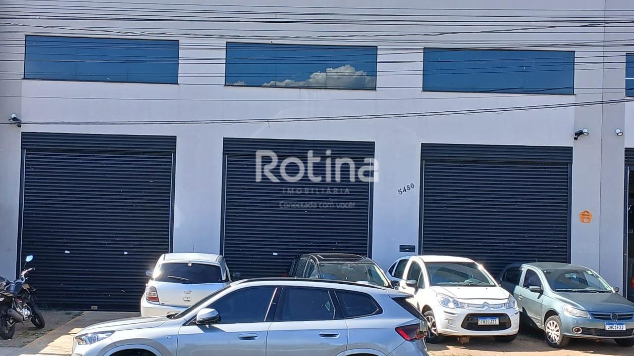 Galpão para alugar, em Uberlândia no bairro Novo Mundo no valor de R$ 11.000,00 - Rotina Imobiliária: 