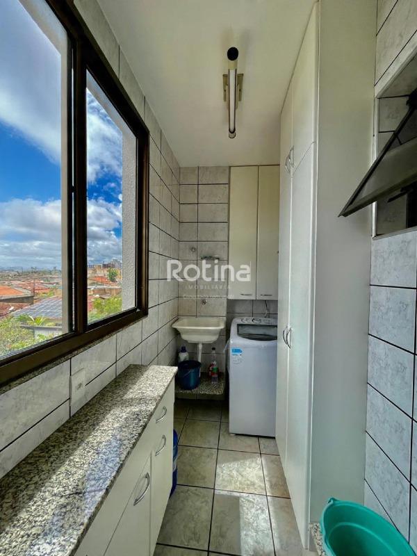 Apartamento à venda, 3 quartos em Uberlândia no bairro Santa Mônica no valor de R$ 400.000,00 - Rotina Imobiliária: 