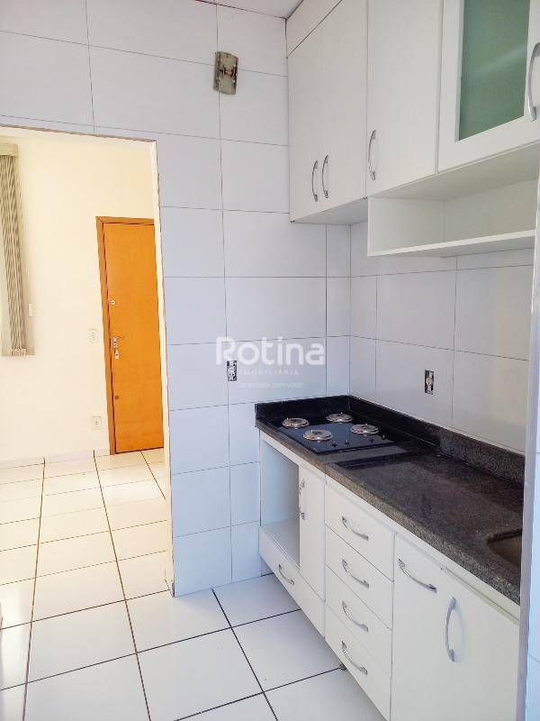 Apartamento para alugar, 3 quartos em Uberlândia no bairro Cazeca no valor de R$ 1.500,00 - Rotina Imobiliária: 
