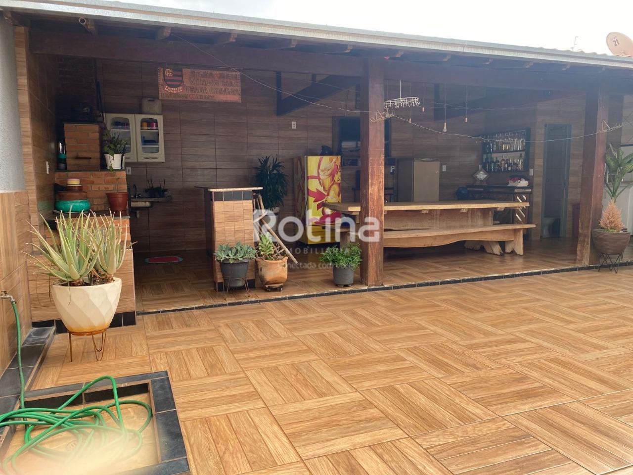 Casa à venda, 3 quartos em Uberlândia no bairro Santa Rosa no valor de R$ 890.000,00 - Rotina Imobiliária: 