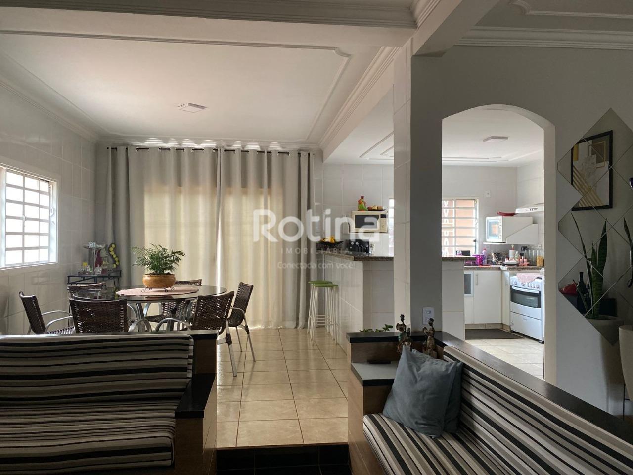 Casa à venda, 3 quartos em Uberlândia no bairro Santa Rosa no valor de R$ 890.000,00 - Rotina Imobiliária: 